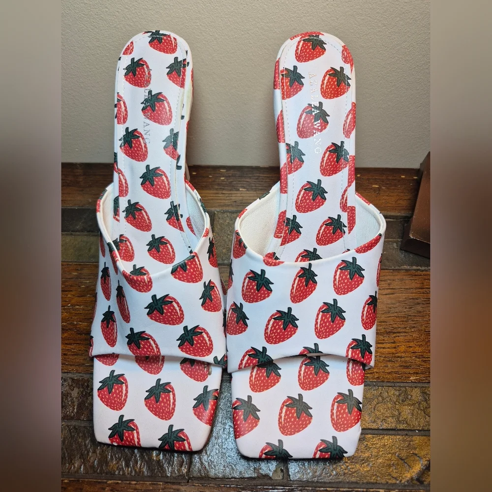 Azalea Wang Strawberry Sandals‎ - Size 11
